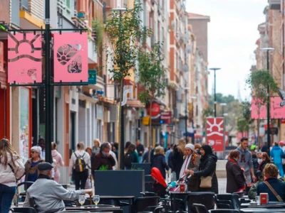 ¿QUÉ APORTA UN RÓTULO LUMINOSO A IMAGEN DE NUESTRA CIUDAD?